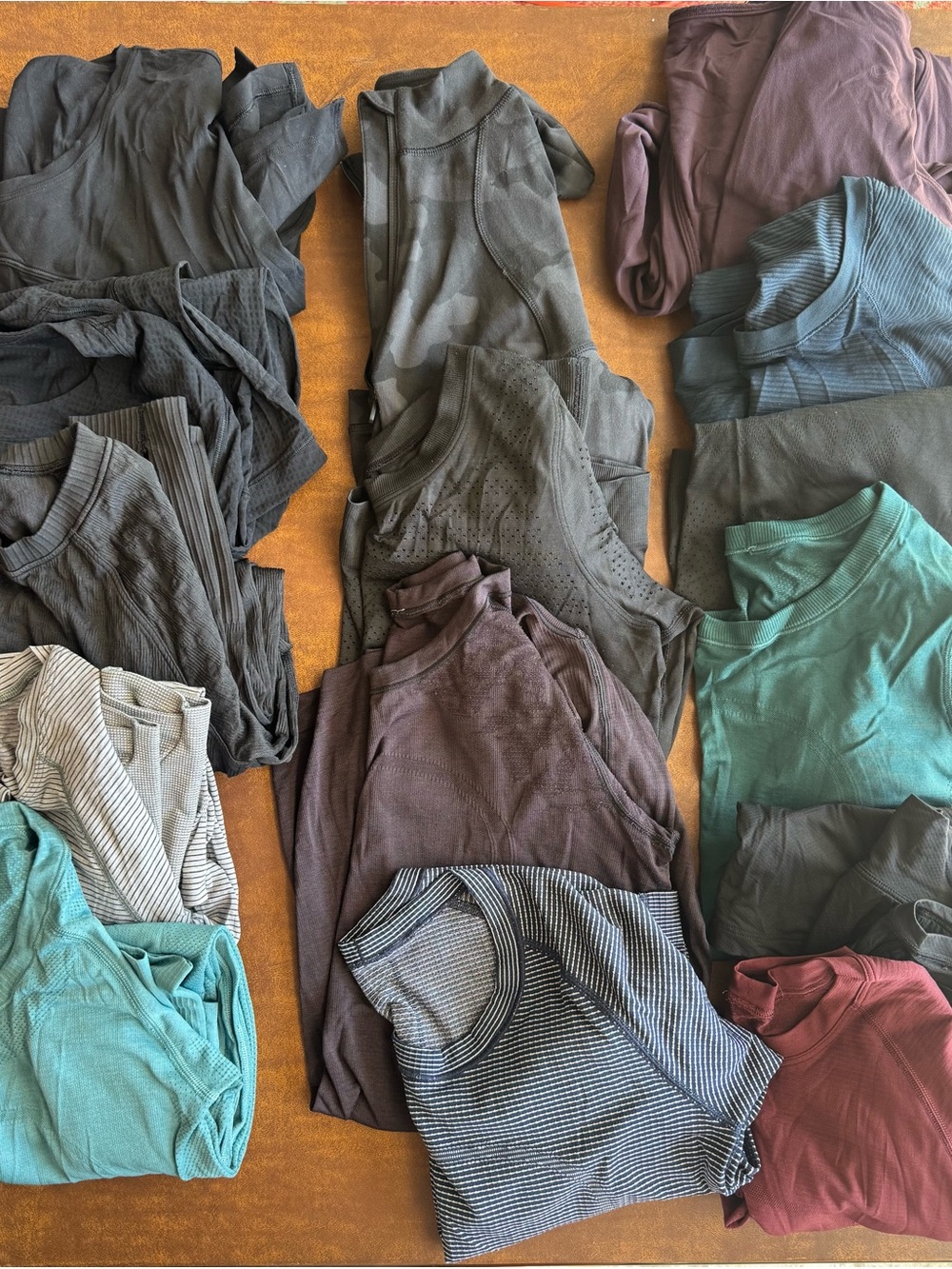 Lululemon long sleeve bundle size 6